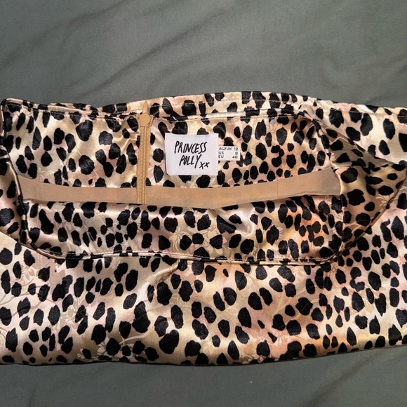 Leopard Print Mini Skirt - Picture 2 of 3